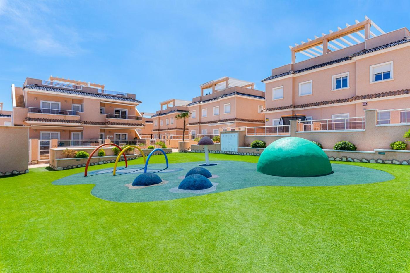 Apartments Punta Prima Indoor & Outdoor Pool Торевьиа Экстерьер фото
