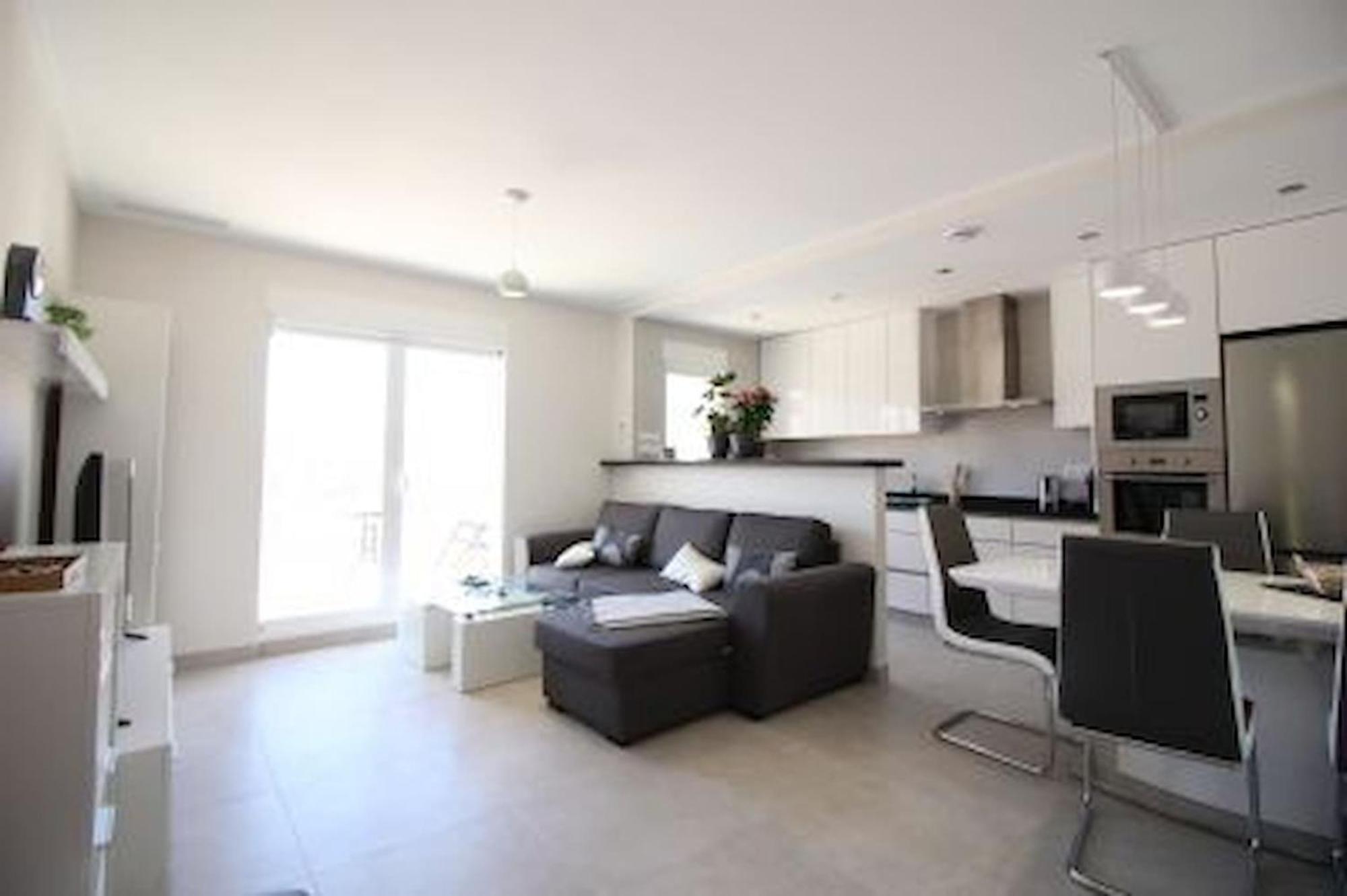 Apartments Punta Prima Indoor & Outdoor Pool Торевьиа Экстерьер фото